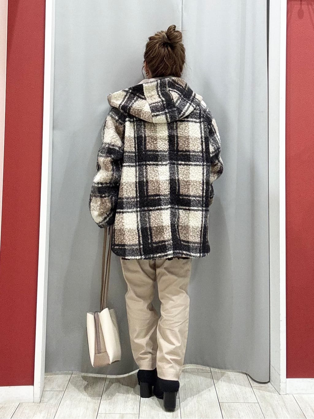 shioさんの「SHOO･LA･RUE｜【高レビュー/洗濯機可/SS-LL】あったか裏起毛 のびのびストレッチ テーパードパンツ」を使ったコーディネート