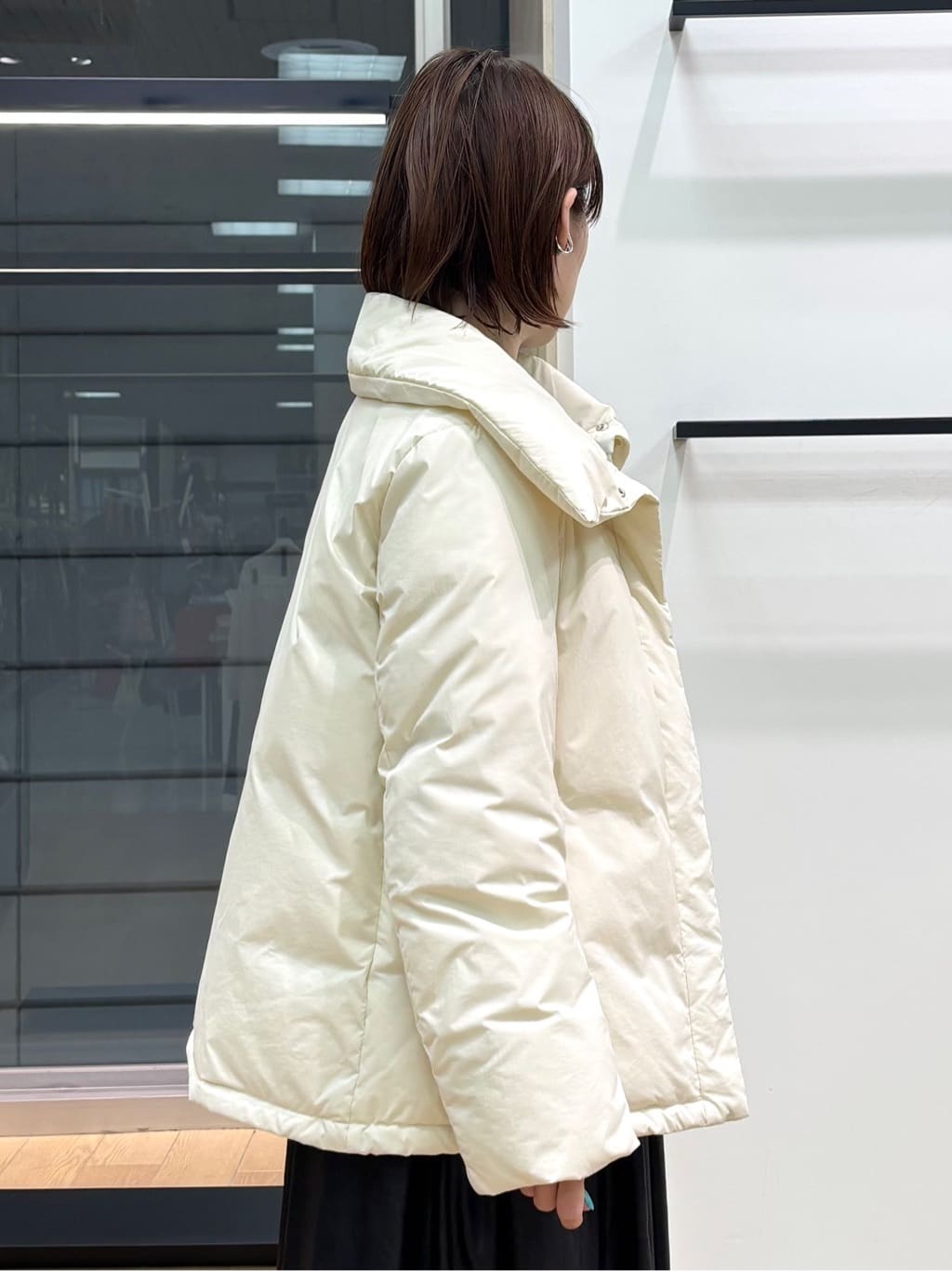 asamiさんの「INDIVI｜【洗える／カシミヤ混】ボトルネック ドルマンスリーブニット」を使ったコーディネート