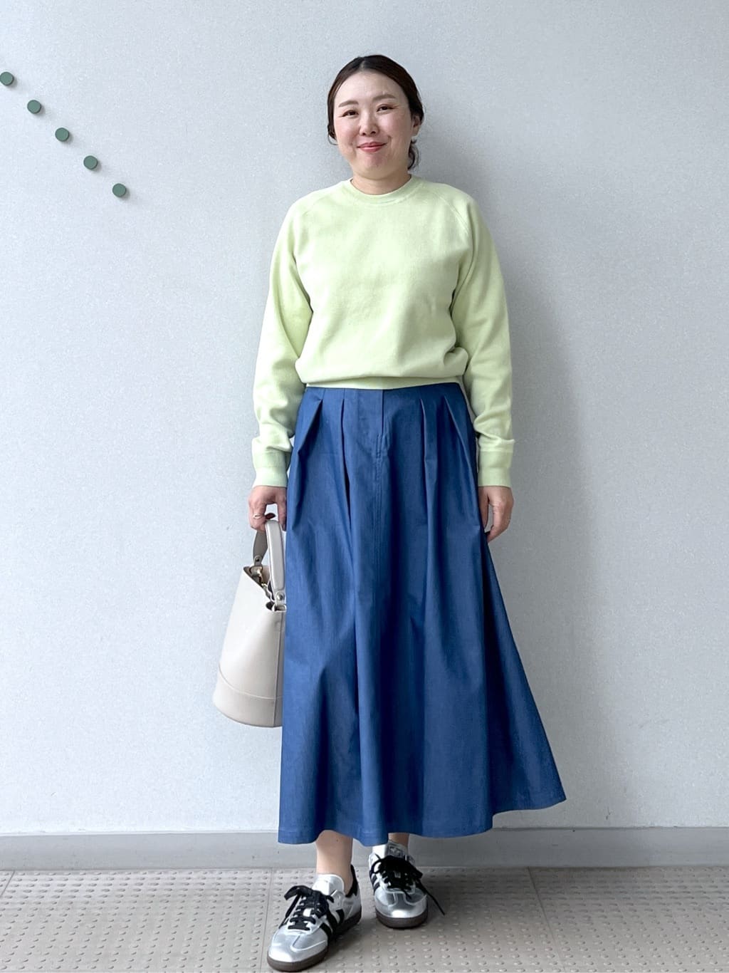 Soeさんの「DRESSTERIOR｜◆ウォッシャブルコットンカシミヤプルオーバーニット」を使ったコーディネート