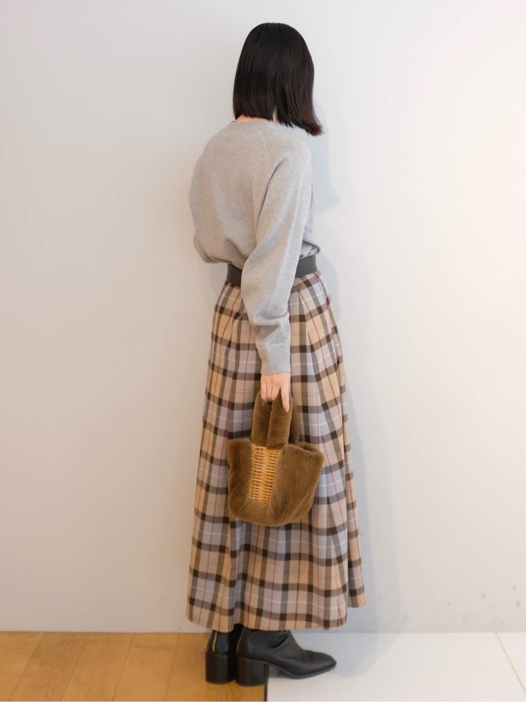 Kishimotoさんの「DRESSTERIOR｜◆チェックタックソフトプリーツスカート」を使ったコーディネート