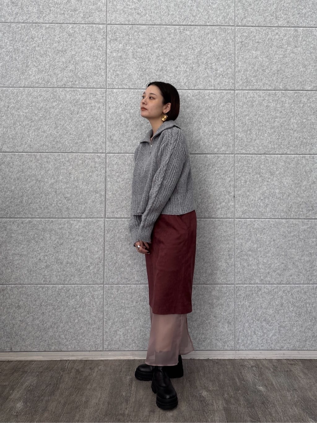 ayanoさんの「INDIVI｜スエードライクレイヤースカート」を使ったコーディネート