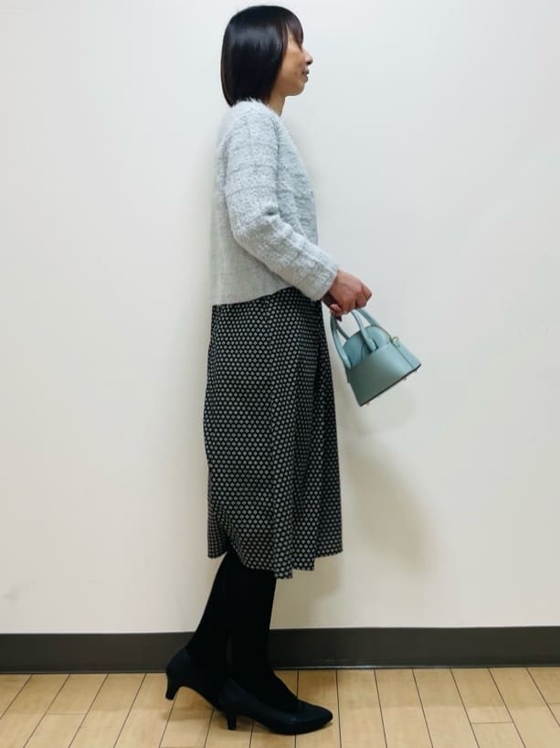 Riiさんの「Reflect｜【お食事会やお出かけに◎】ふんわりジャカード編みカーディガン」を使ったコーディネート
