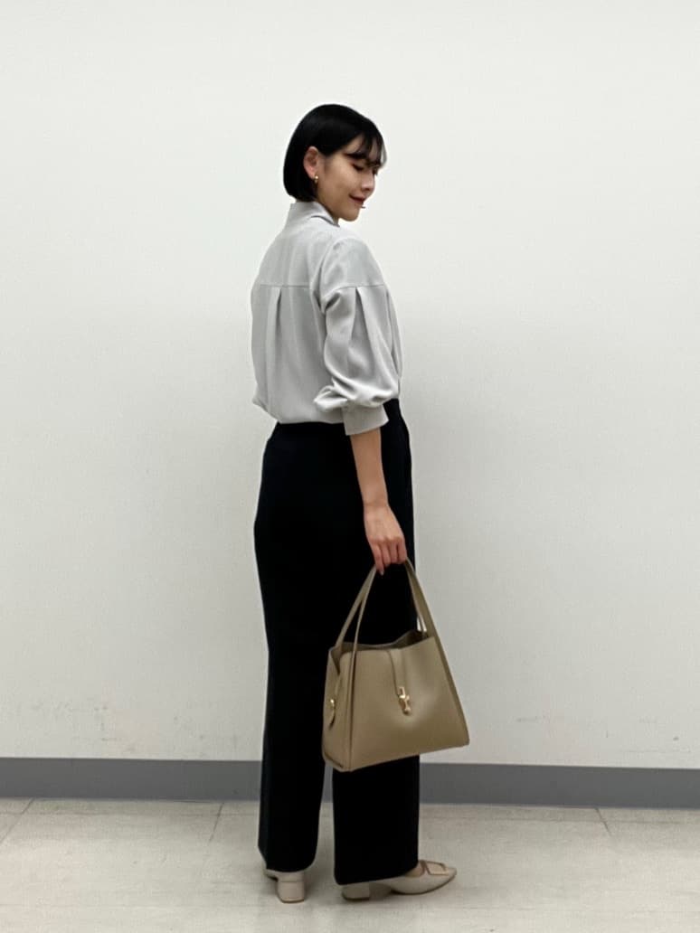 hinanoさんの「INDIVI｜【洗える】ジョーゼットボウタイブラウス」を使ったコーディネート
