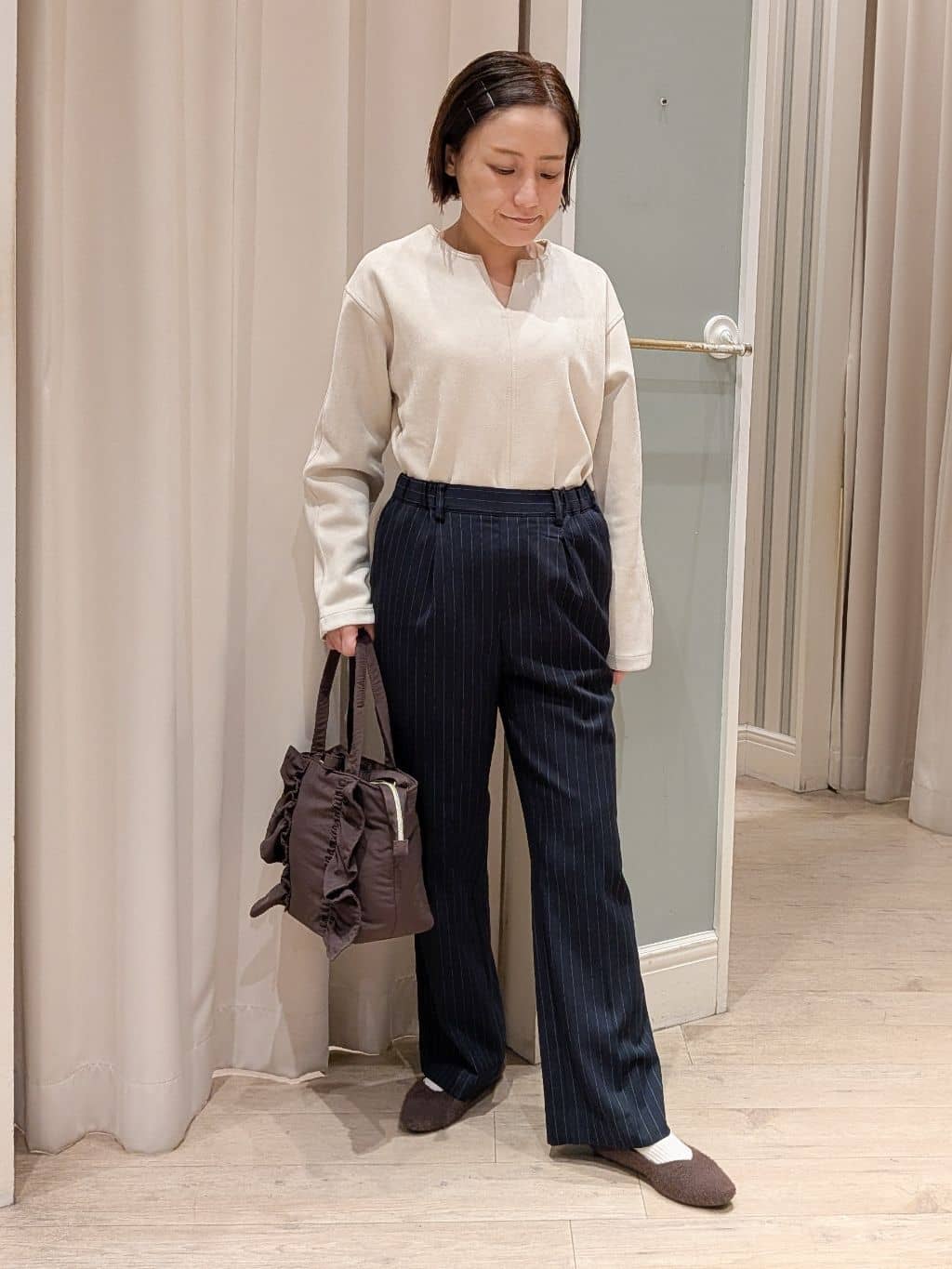 ちゃさんの「grove｜【あったか裏起毛】きれいも楽ちんも叶える、ストレッチストレートパンツ」を使ったコーディネート