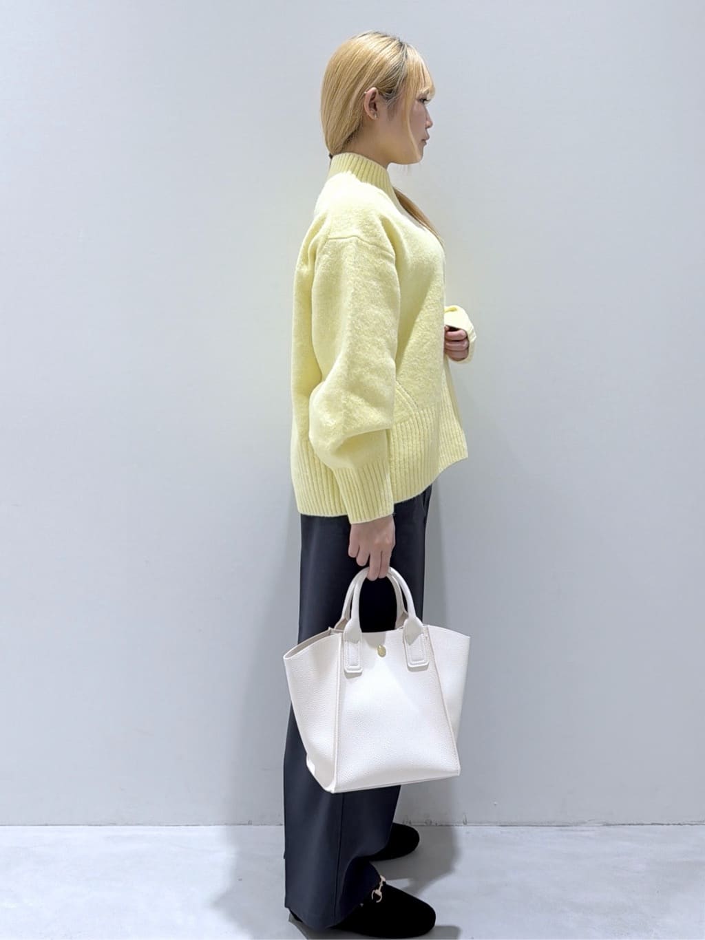 manaさんの「OPAQUE.CLIP｜ふわふわハイネックニット【洗濯機OK】」を使ったコーディネート