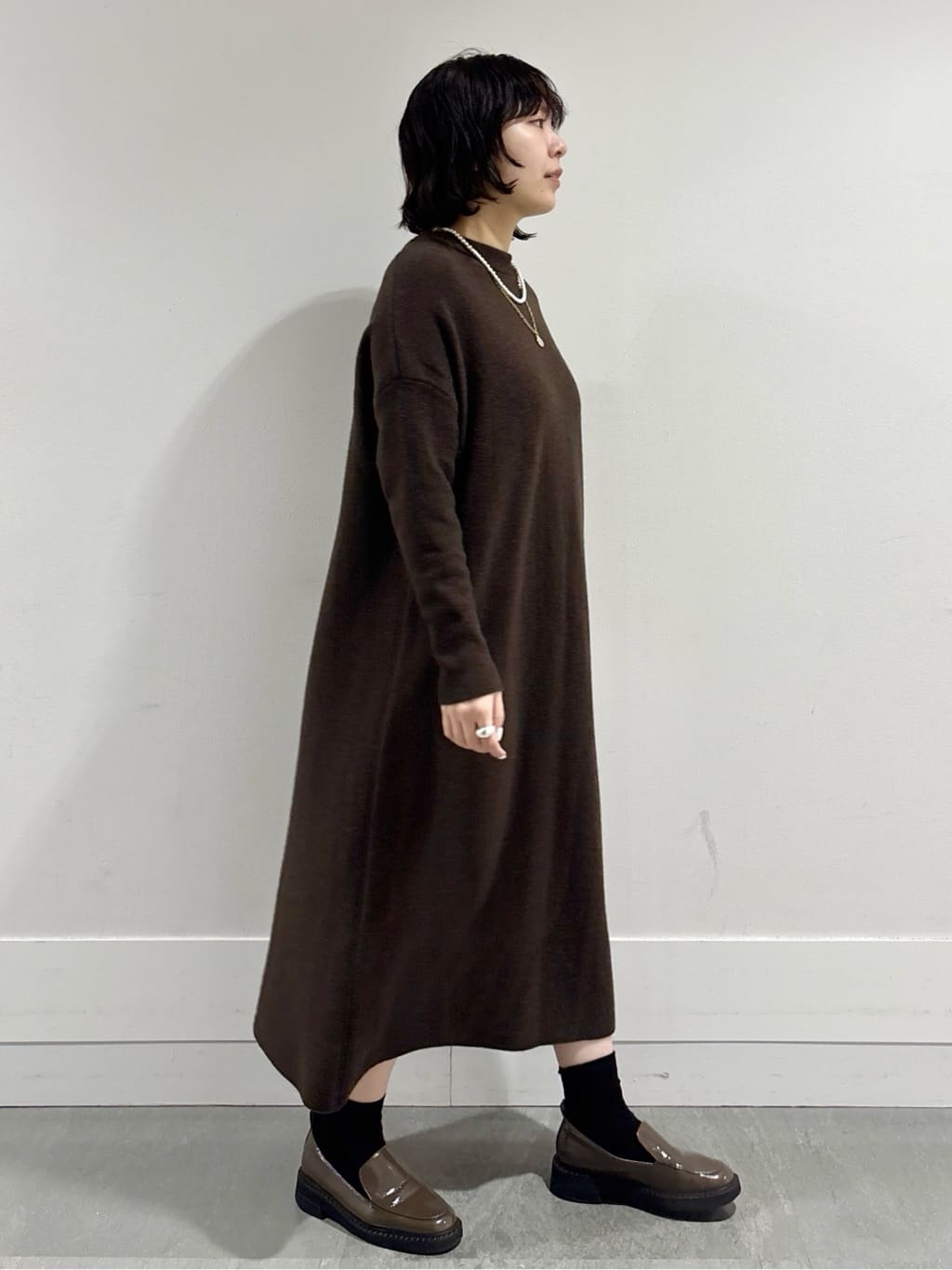 モエカさんの「UNTITLED｜【Made In Japan】ガラスパールレイヤードネックレス」を使ったコーディネート