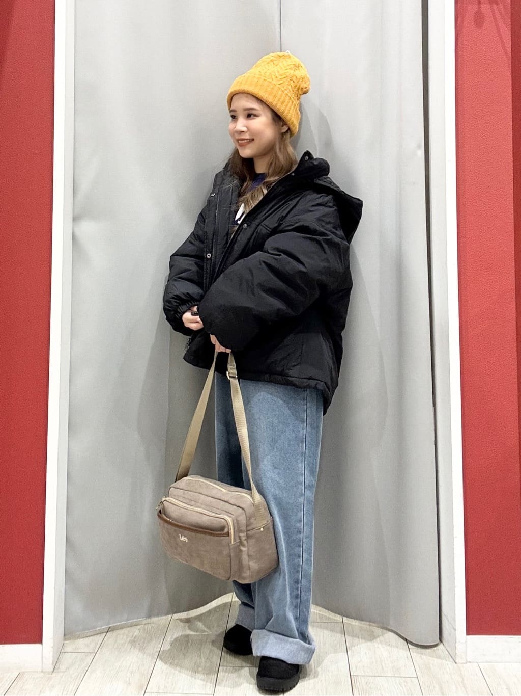 shioさんの「SHOO･LA･RUE｜【撥水/あったか】たっぷり着られる 中綿モンスターショートコート」を使ったコーディネート