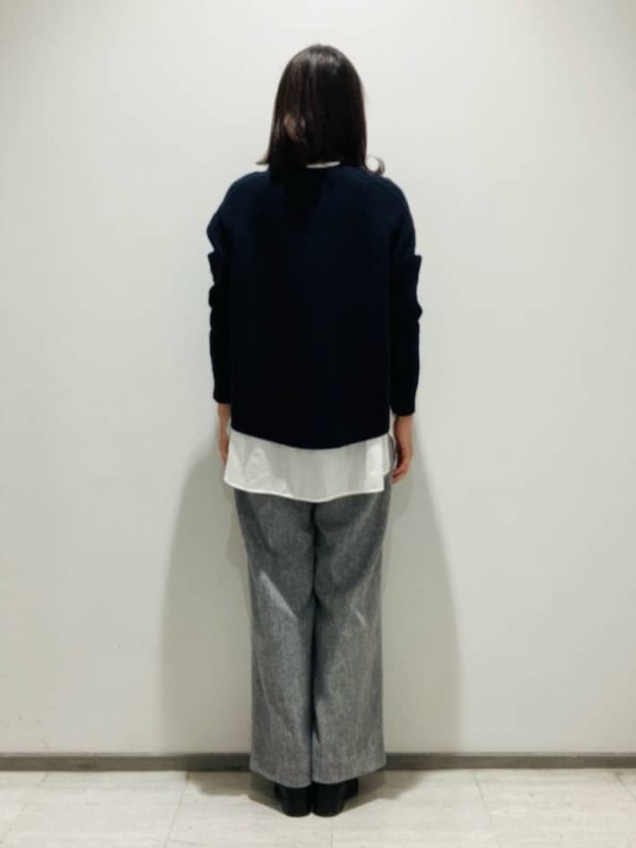 fujiさんの「INDIVI｜【洗える】ケーブルデザイン ラウンドヘムニット」を使ったコーディネート