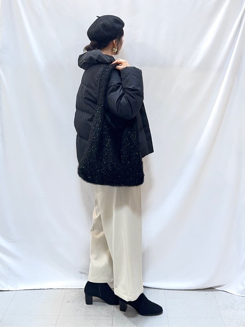 𝐇𝐢𝐫𝐨𝐦𝐢さんの「SHOO･LA･RUE｜【2点セット】着るだけで決まる クラシカルなツイード調 チェック柄セットアップ」を使ったコーディネート