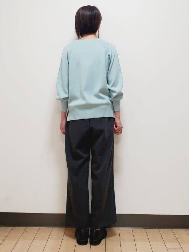 yuuさんの「Reflect｜【ゆったり着られる◎】ラグランスリーブニット」を使ったコーディネート