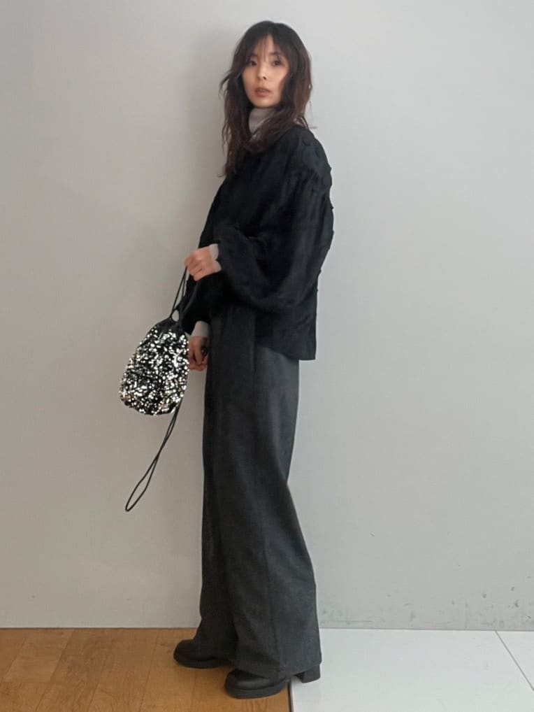 misaさんの「DRESSTERIOR｜シルクブレンドメリノウールリブプルオーバー」を使ったコーディネート