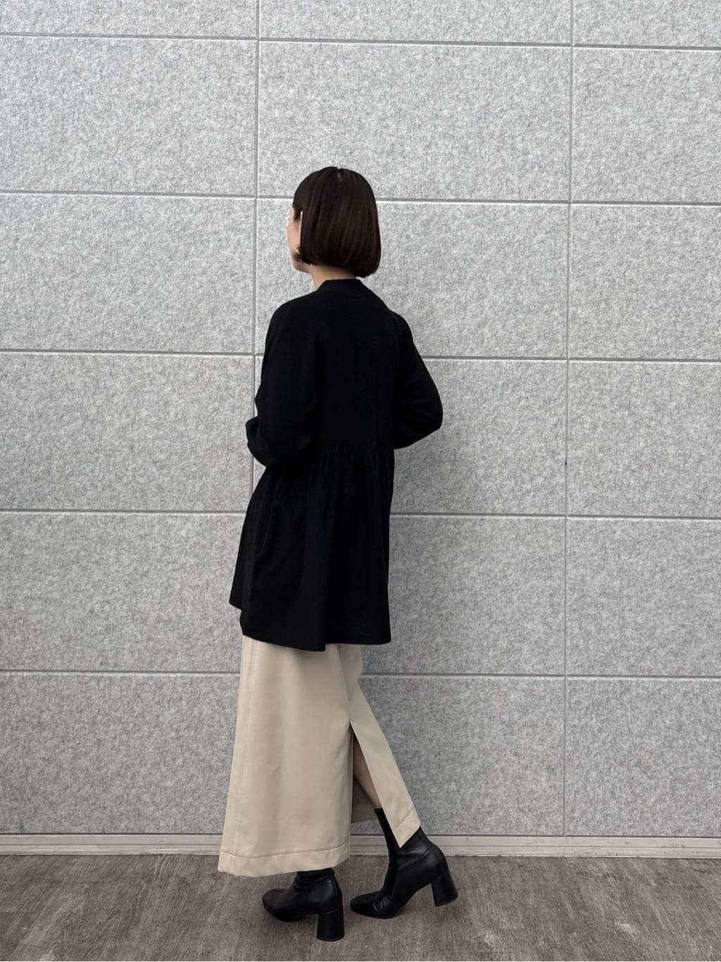 ayanoさんの「INDIVI｜【再入荷】ペプラムハイネックニット」を使ったコーディネート
