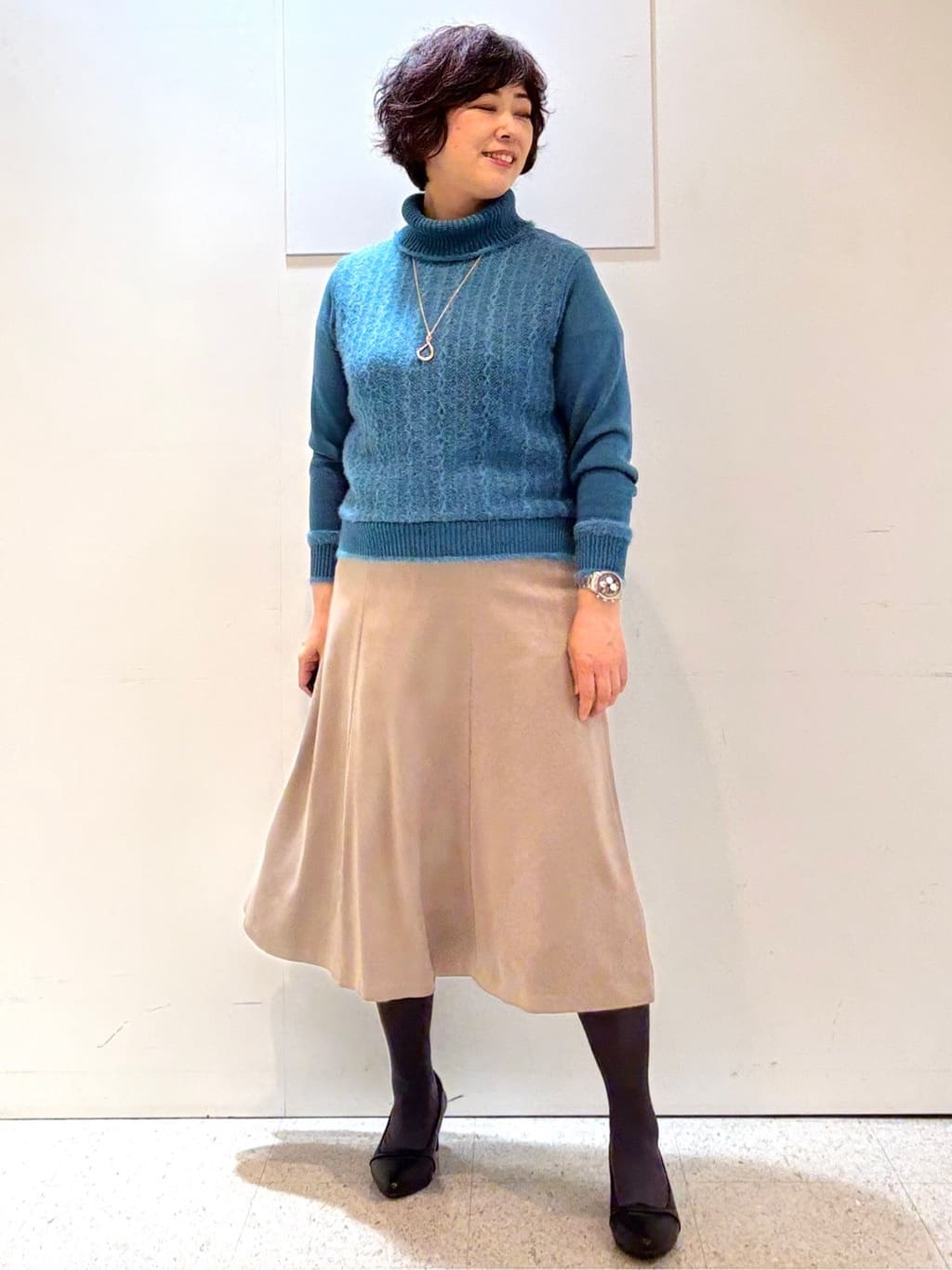 ヤスコさんの「Reflect｜【ほんのりラメ感◎】ふわふわフェザーヤーンハイネックニット」を使ったコーディネート