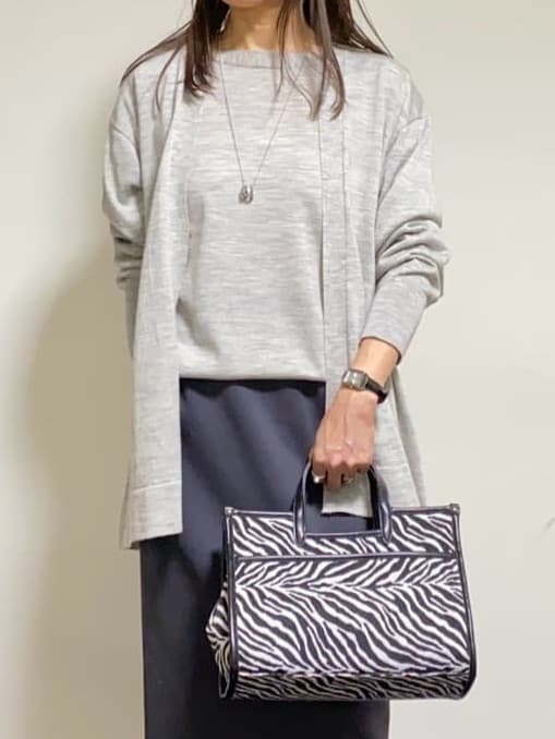 tomoさんの「UNTITLED｜【アンサンブル可/洗える】シルクウールカシミヤ ドルマンスリーブニット」を使ったコーディネート
