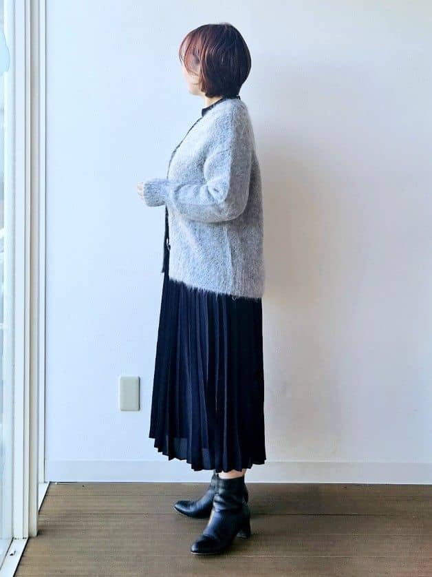 やじまさんの「UNTITLED｜【ゆったり】アルパカ混シャギー カーディガン」を使ったコーディネート