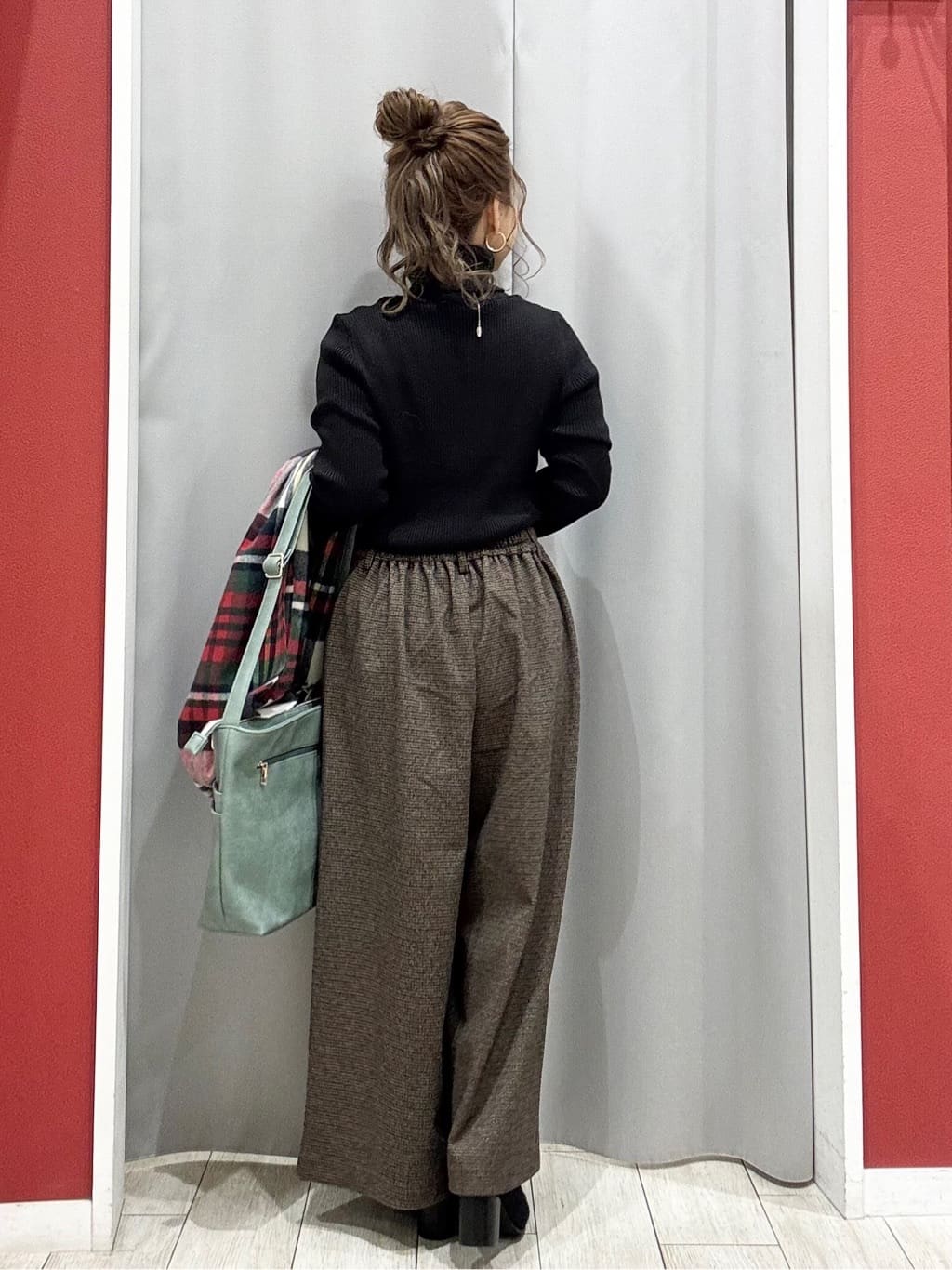 shioさんの「SHOO･LA･RUE｜起毛ニットブーツ」を使ったコーディネート