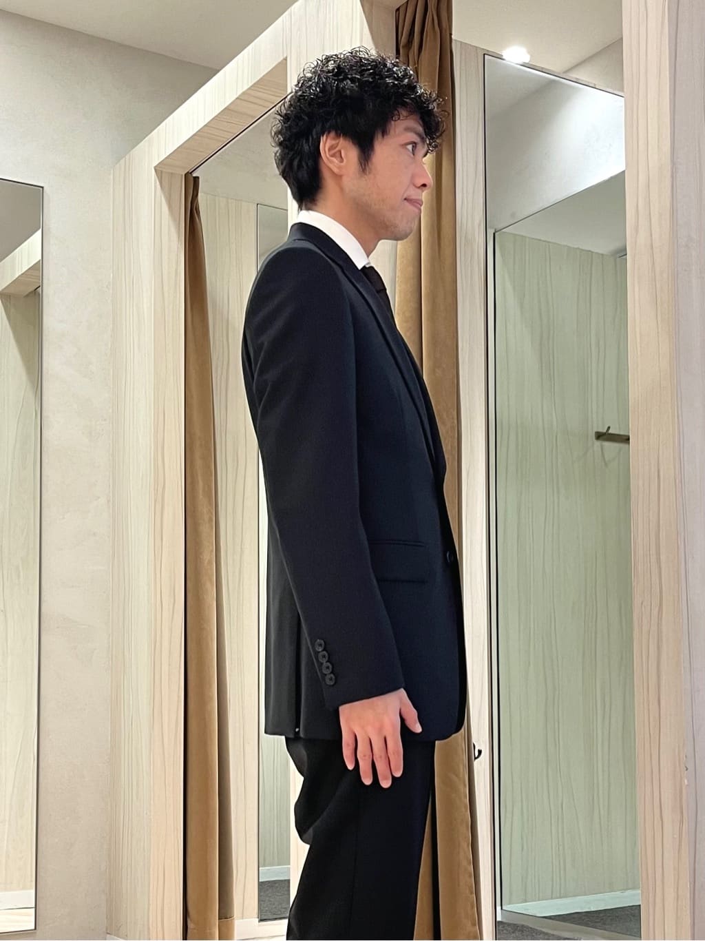 URAさんの「TAKEO KIKUCHI｜【ウールカシミヤブレンド】ビーバー調 スタンドカラー コート」を使ったコーディネート