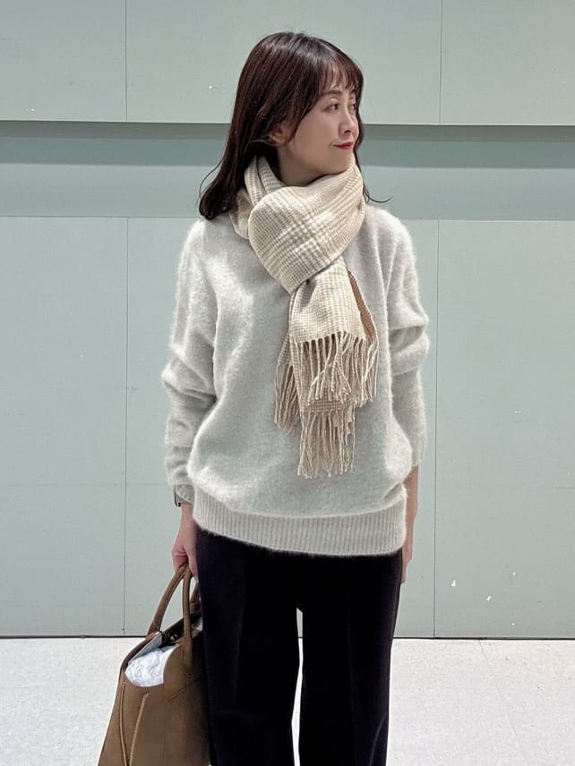 makiさんの「UNTITLED｜【大人な品格/ふわふわニット】フォックスカシミヤ コクーンニット」を使ったコーディネート