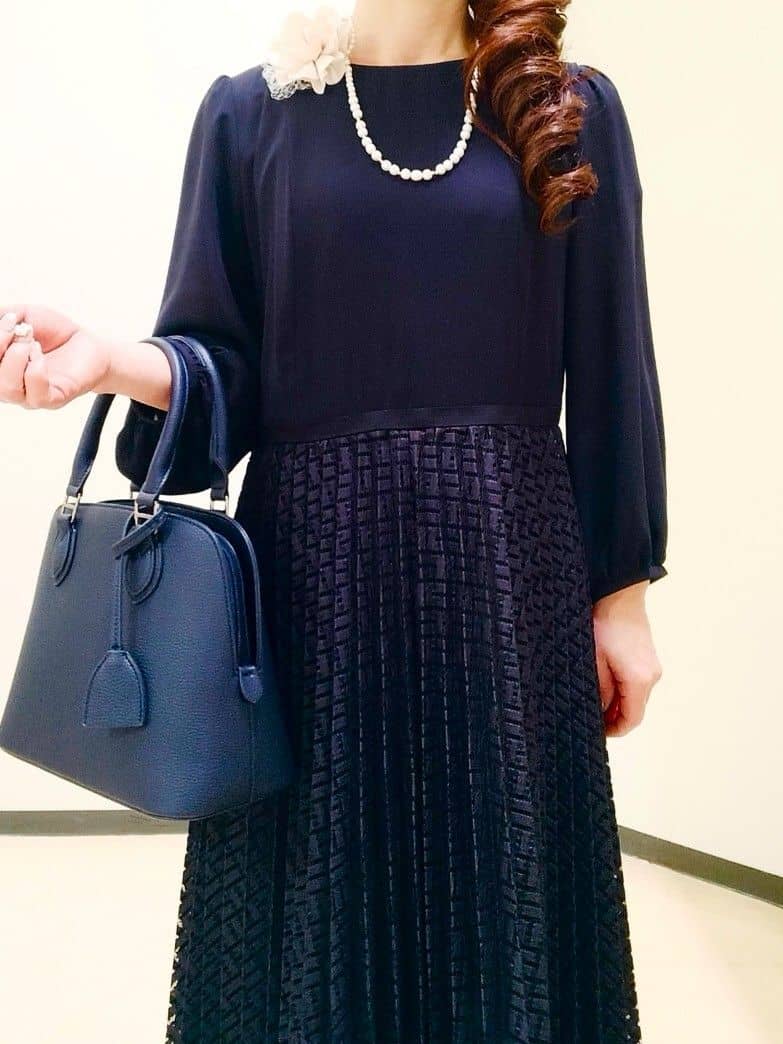 花さんの「Reflect｜【SS-4Lサイズ】シフォン&times;幾何柄レースプリーツワンピース」を使ったコーディネート