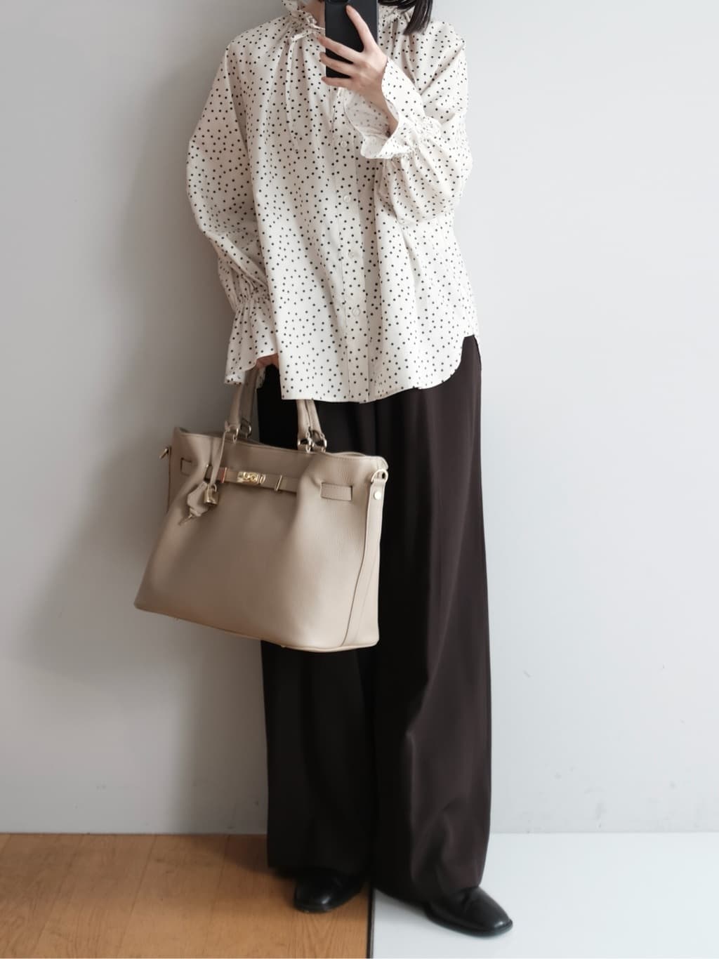 Kishimotoさんの「DRESSTERIOR｜◆ショートブーツ」を使ったコーディネート
