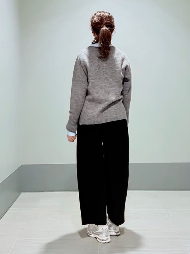 Yamaさんの「DRESSTERIOR｜アルパカブレンドVネックニット」を使ったコーディネート