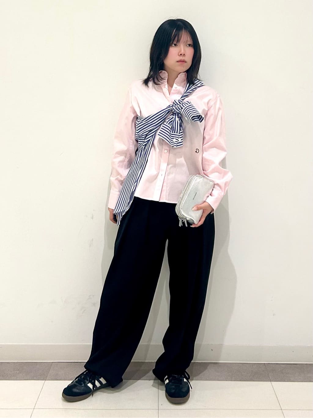とりみさんの「DRESSTERIOR｜【通勤用/ウォッシャブル】オックスフォードシャツ」を使ったコーディネート