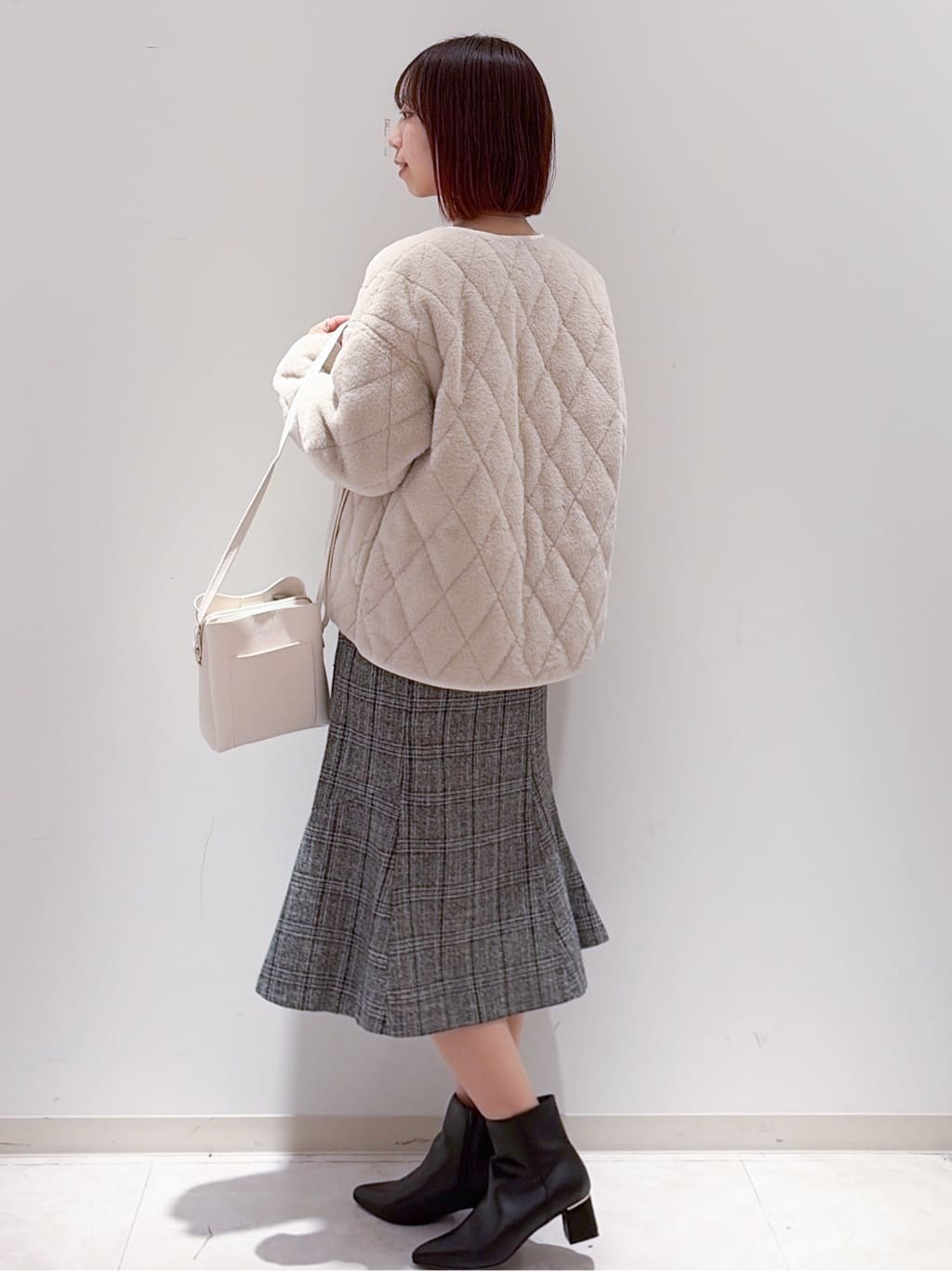yurinaさんの「index｜ラメスカラップビジューデザインニット【洗濯機OK】《6col／S～LL》」を使ったコーディネート
