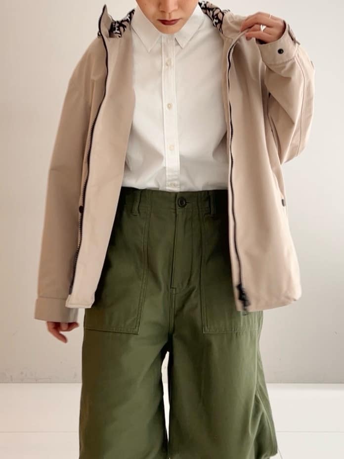 OCHIAIさんの「DRESSTERIOR｜【ウォッシャブル/撥水素材】撥水ツイル マウンテンパーカー」を使ったコーディネート