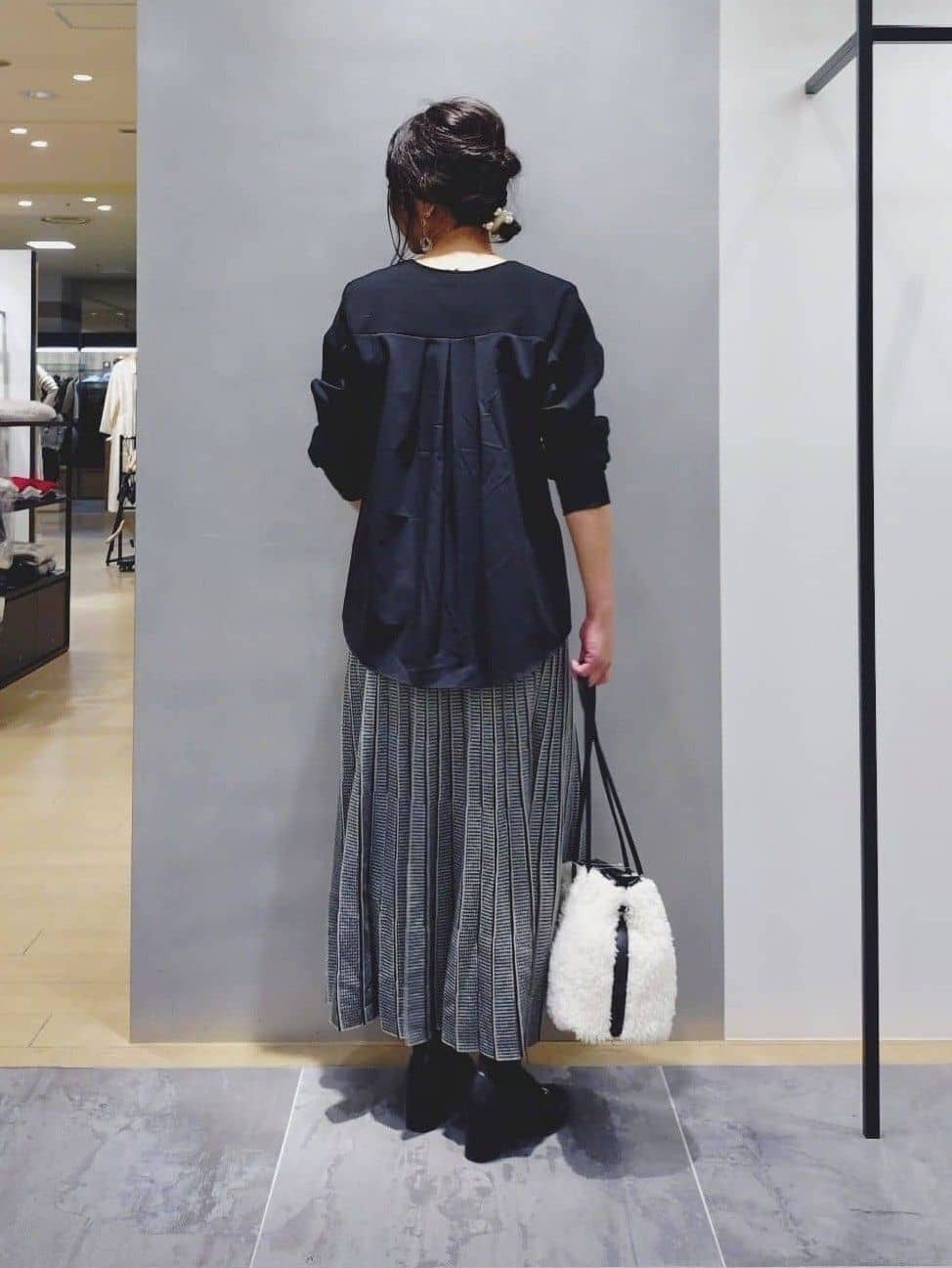 TOMOMIさんの「INDIVI｜【軽量／ウール混】ライトフォルム ロングコート」を使ったコーディネート