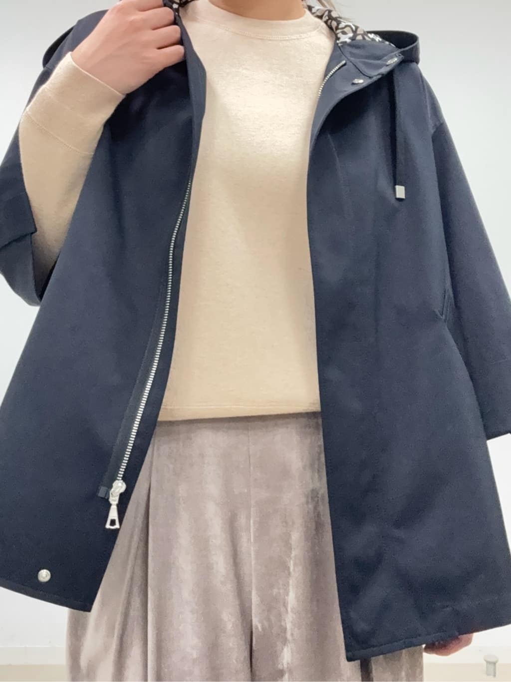 BUNさんの「DRESSTERIOR｜ソフト別珍イージーパンツ」を使ったコーディネート