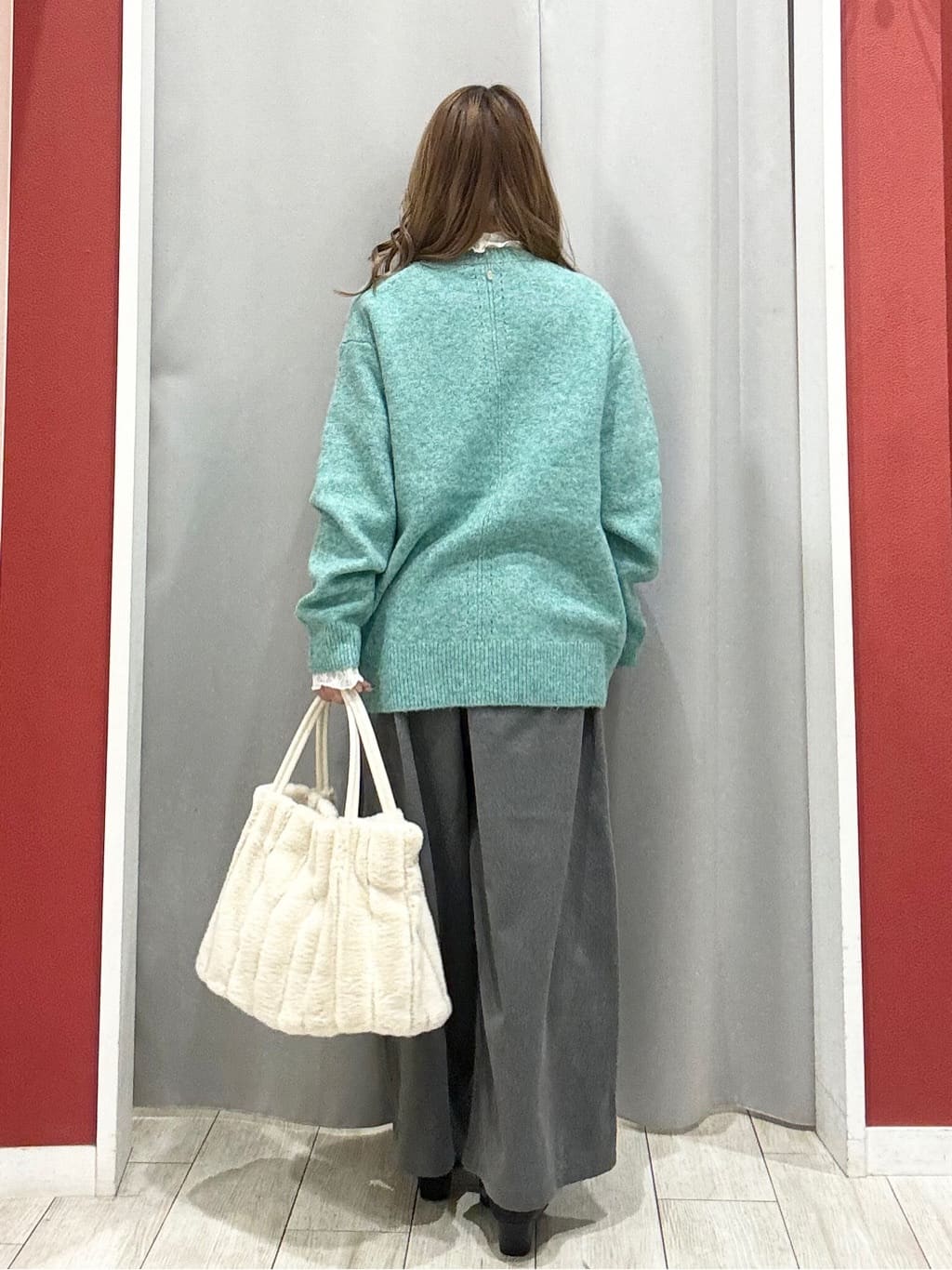 shioさんの「SHOO･LA･RUE｜【着丈選べる/きっと虜になる】あったかもちもち ワイドパンツ」を使ったコーディネート