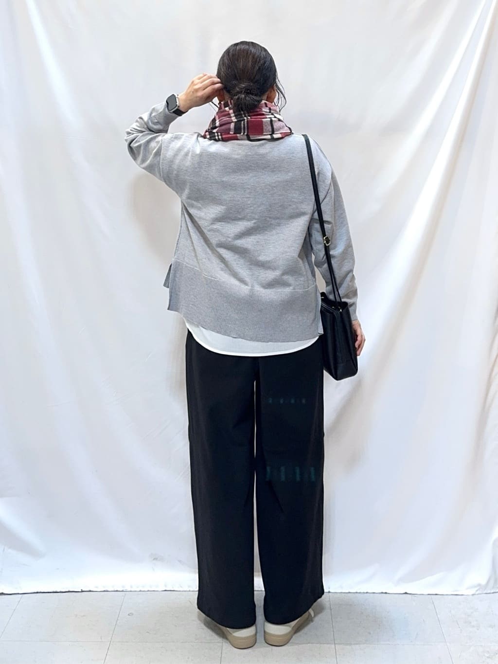 𝐇𝐢𝐫𝐨𝐦𝐢さんの「SHOO･LA･RUE｜【軽量/高レビュー】見た目よりもたっぷり入る ふわっと軽い3層ショルダー」を使ったコーディネート