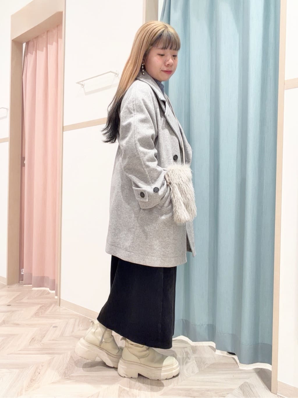まちゃんなちゃんさんの「SHOO･LA･RUE｜【S-LL】Iラインできれい見え モール風ナロースカート」を使ったコーディネート