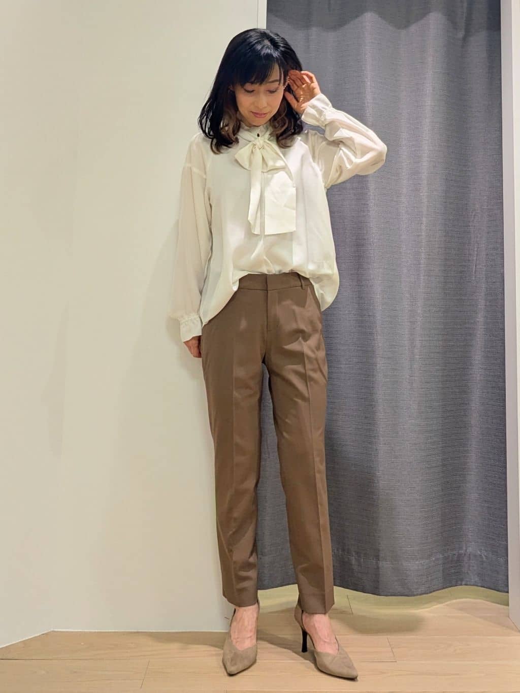 miiさんの「INDIVI｜ジオメプリントボウタイブラウス」を使ったコーディネート