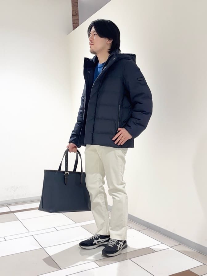 及川さんの「TAKEO KIKUCHI｜カラーコンビ ダウンブルゾン」を使ったコーディネート