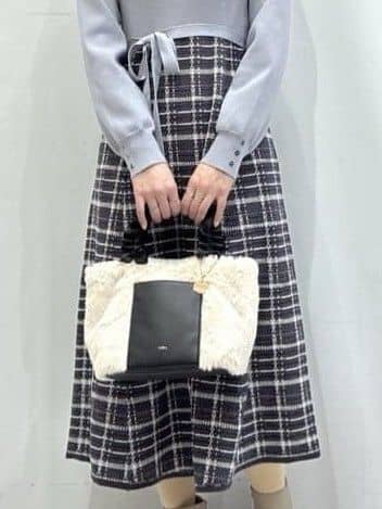 komaさんの「OPAQUE.CLIP｜チェックラメジャカードニットワンピース」を使ったコーディネート