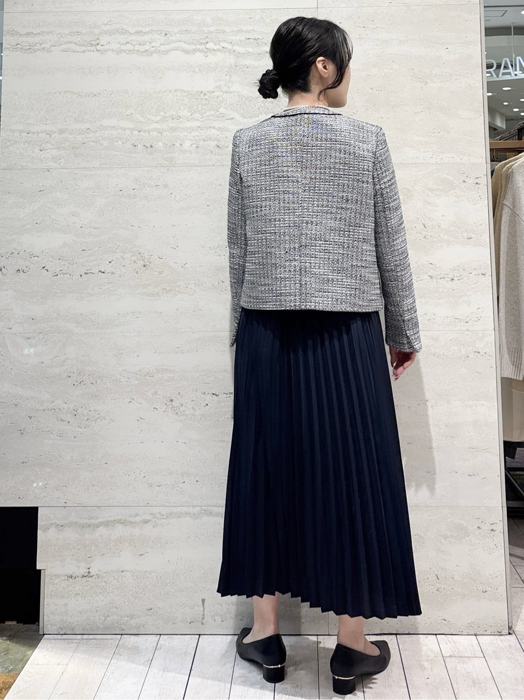 かほさんの「OPAQUE.CLIP｜《通勤対応》ジョーゼットプリーツワンピース【洗濯機OK】」を使ったコーディネート