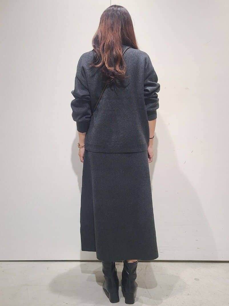 hmさんの「OPAQUE.CLIP｜サイド編地切替ニットトップス／セットアップ対応【洗濯機OK】」を使ったコーディネート