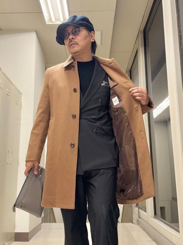 MAKOTO AIさんの「TAKEO KIKUCHI｜カシミヤブレンド ビーバー調ステンカラーコート」を使ったコーディネート