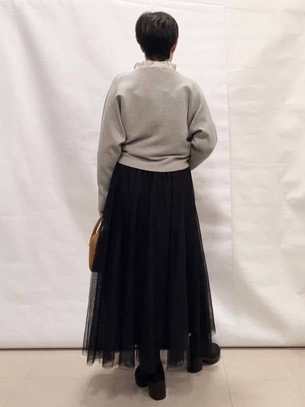 なっちゃんさんの「SHOO･LA･RUE｜【洗濯機可】セレモニーからデイリーまで ふんわり軽やか チュールギャザースカート」を使ったコーディネート