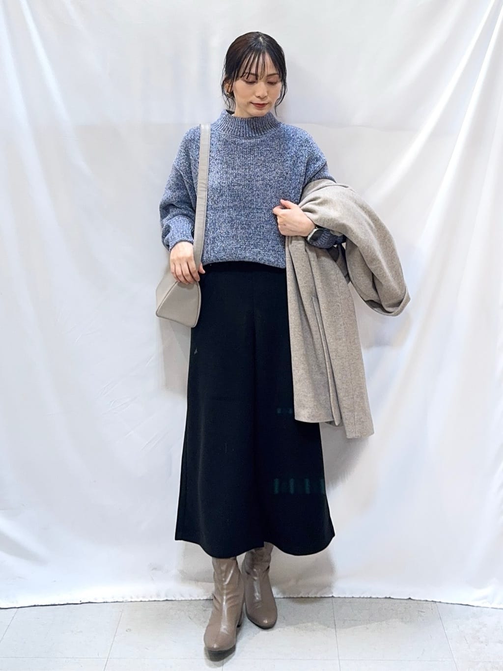𝐇𝐢𝐫𝐨𝐦𝐢さんの「SHOO･LA･RUE｜【高レビュー】ウエストゴムで穿きやすい　ガウチョパンツ」を使ったコーディネート