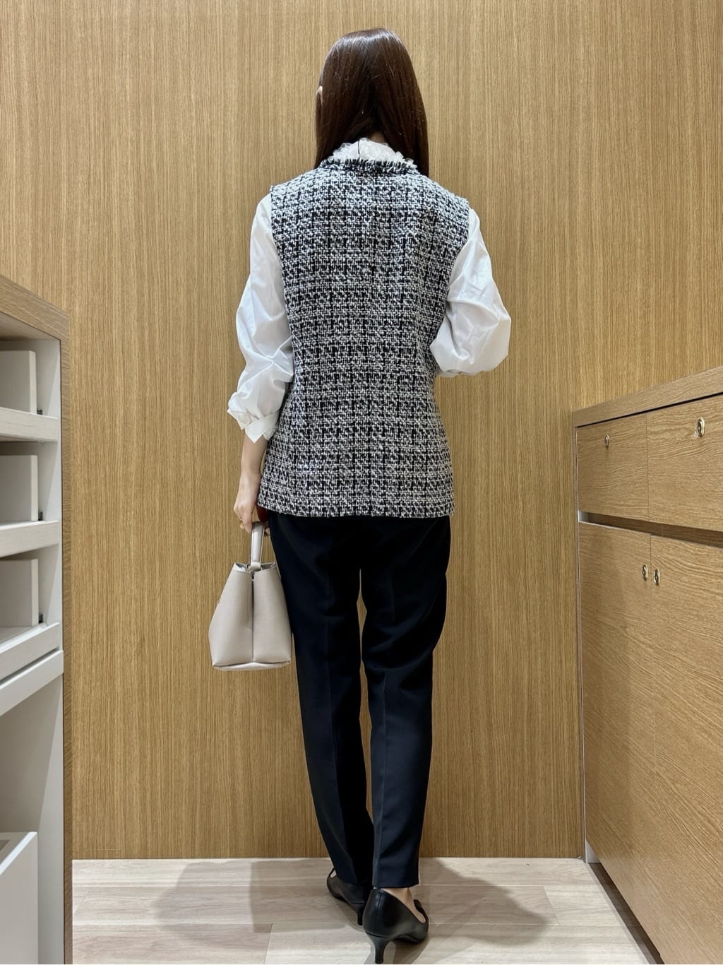 maiさんの「OPAQUE.CLIP｜《通勤対応》ツイードジレ【洗える】」を使ったコーディネート