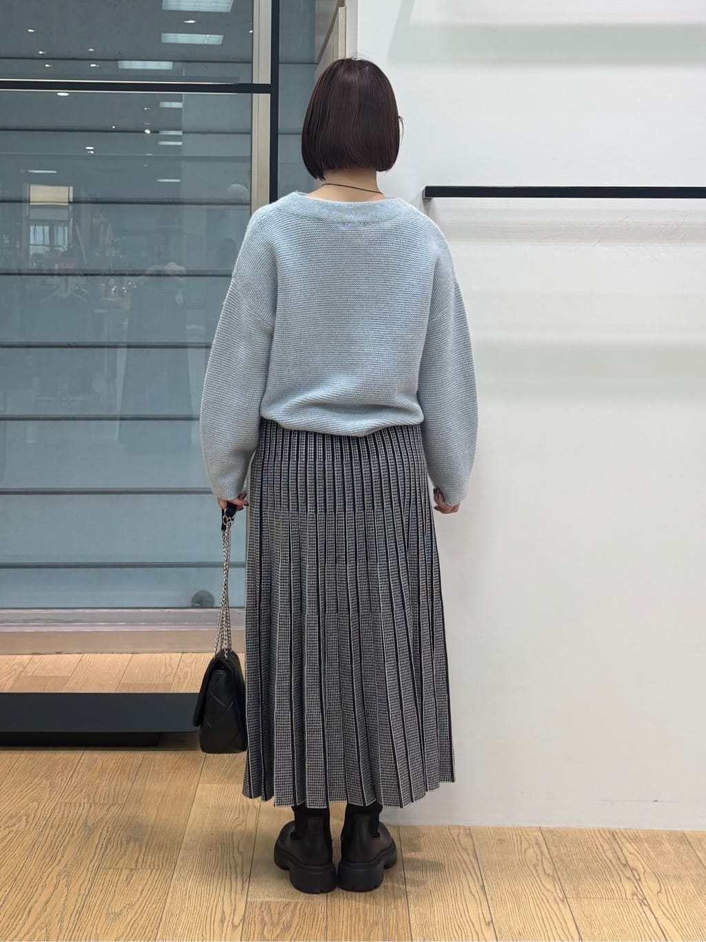 asamiさんの「INDIVI｜【洗える／大人ラメ】カラーMIXボトルネックニット」を使ったコーディネート