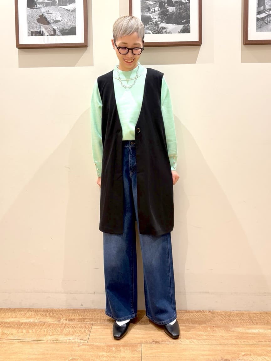 Ayumiさんの「SHOO･LA･RUE｜【洗濯機可/セットアップ可/S-3L】きちんと楽に。カットジョーゼット ロングジレ」を使ったコーディネート