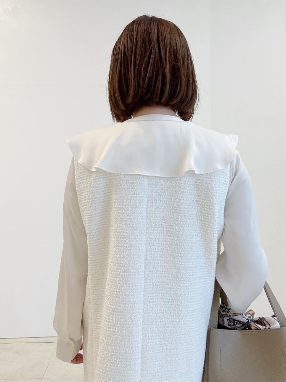 yoshiyaさんの「INDIVI｜【ラム革／美脚／通勤】レザーパンプス」を使ったコーディネート