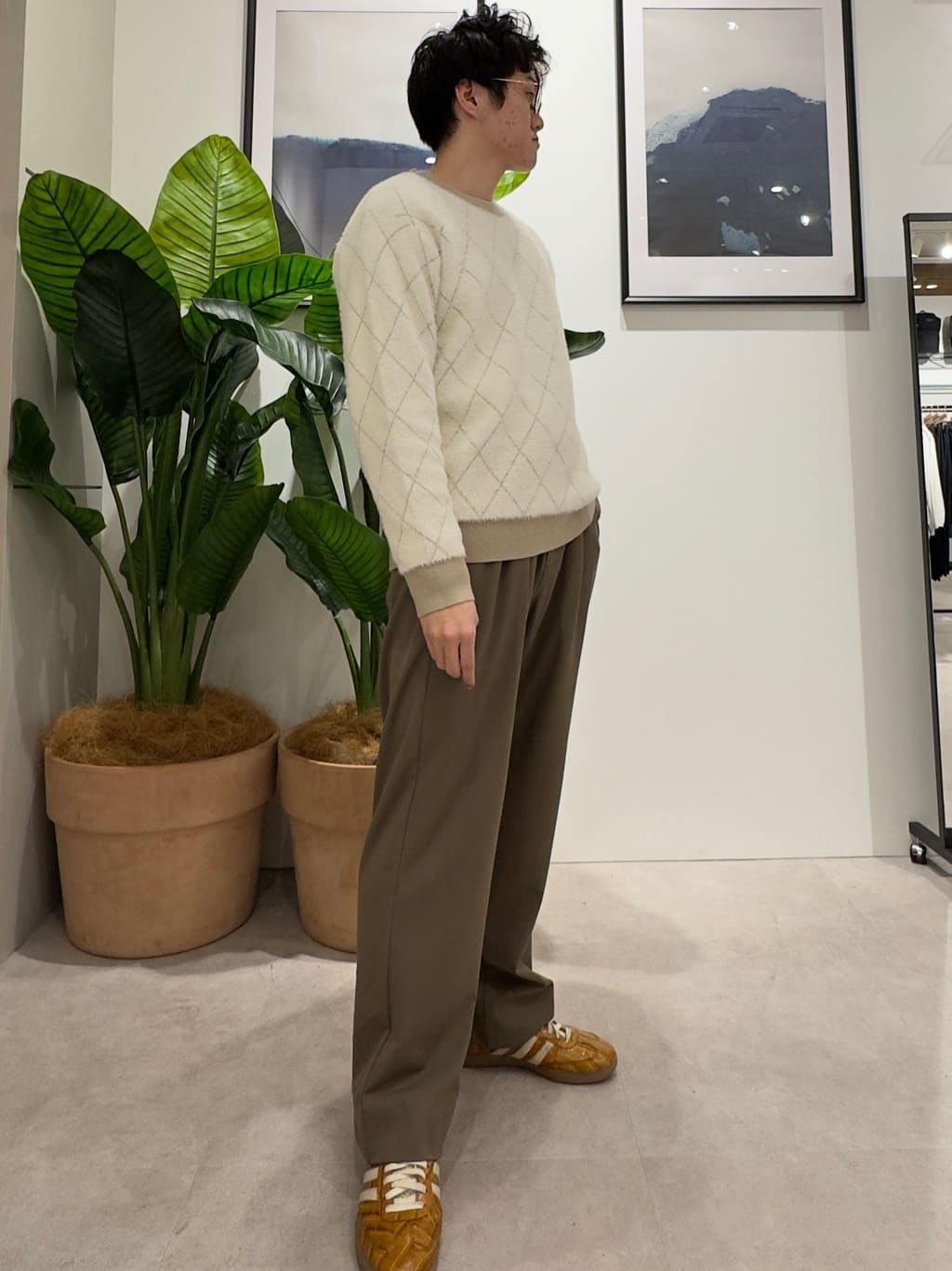 SHUさんの「THE SHOP TK｜【ふんわり心地いい肌触り】　ダイヤ柄シャギーニット」を使ったコーディネート