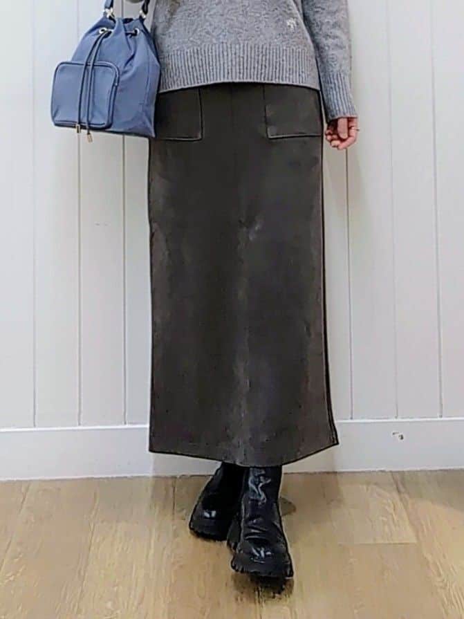itoさんの「Dessin｜ウールカシミヤVネック」を使ったコーディネート