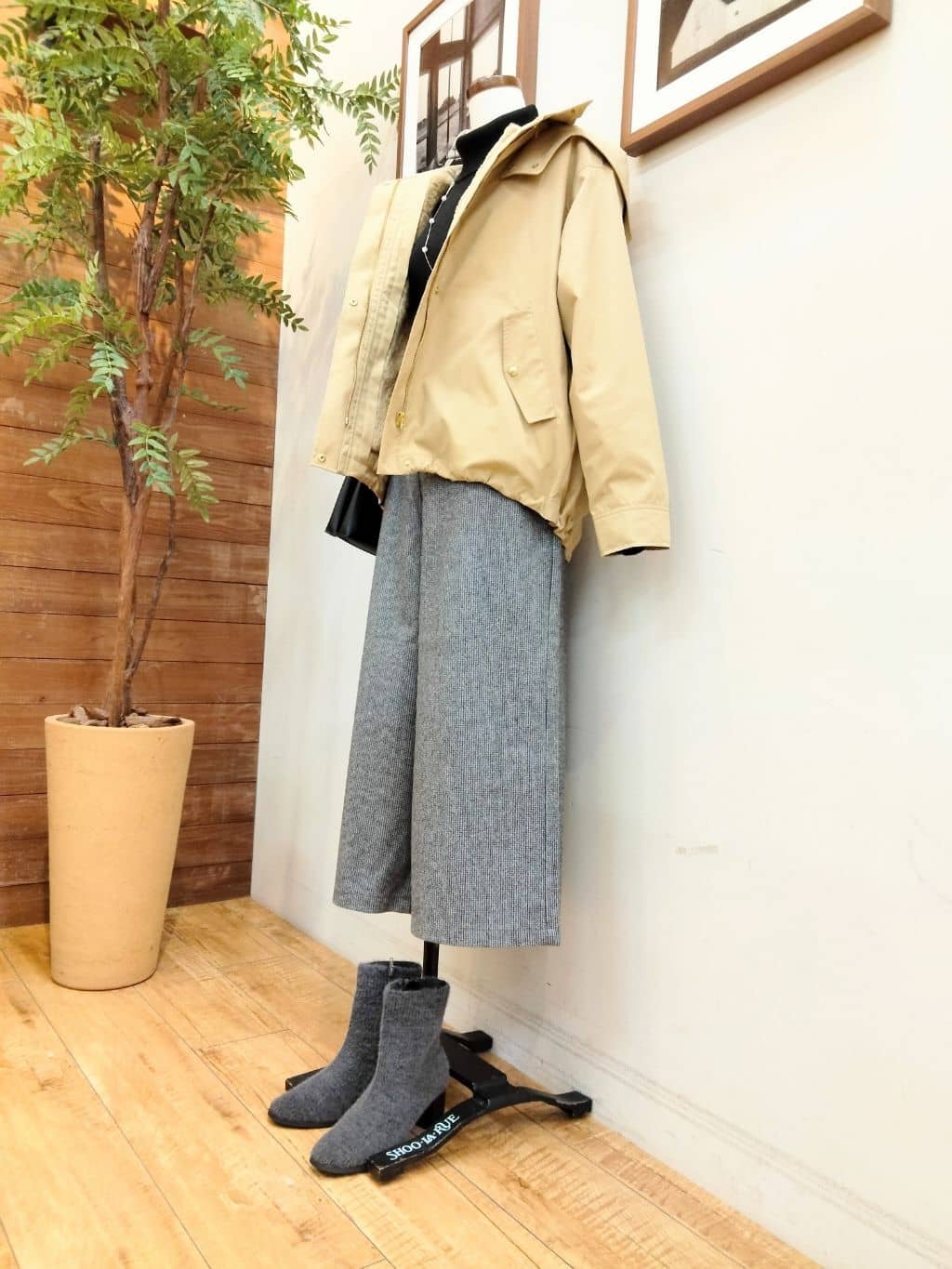 うっちーさんの「SHOO･LA･RUE｜起毛ニットブーツ」を使ったコーディネート