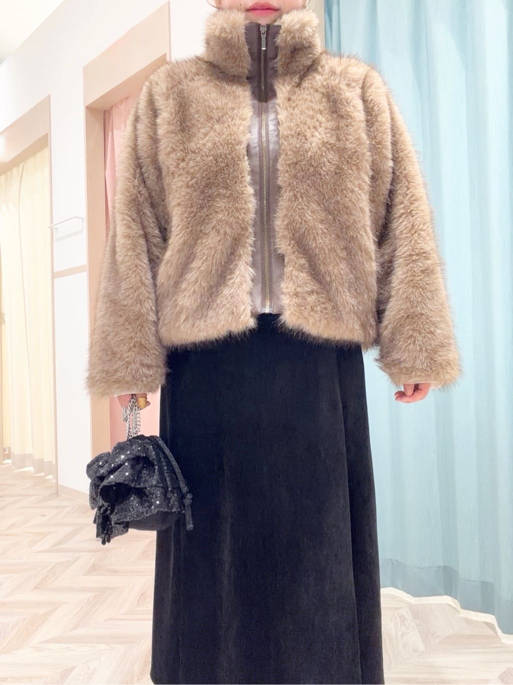 まちゃんなちゃんさんの「SHOO･LA･RUE｜フェイクファーブルゾン」を使ったコーディネート