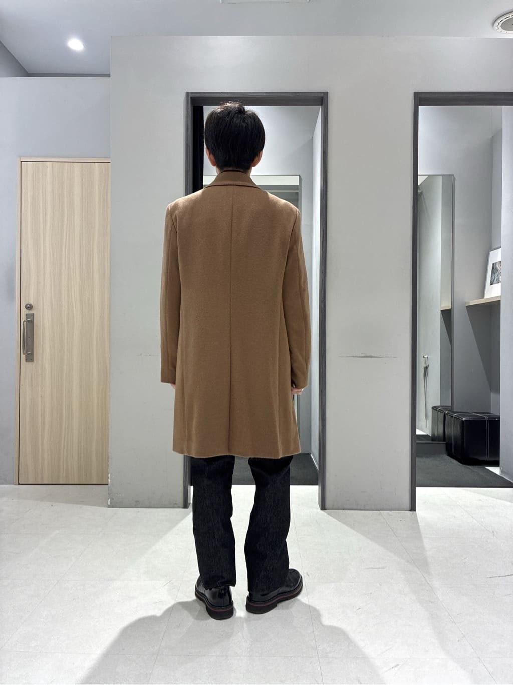 わいずみさんの「TAKEO KIKUCHI｜カシミヤブレンド ビーバー調ステンカラーコート」を使ったコーディネート